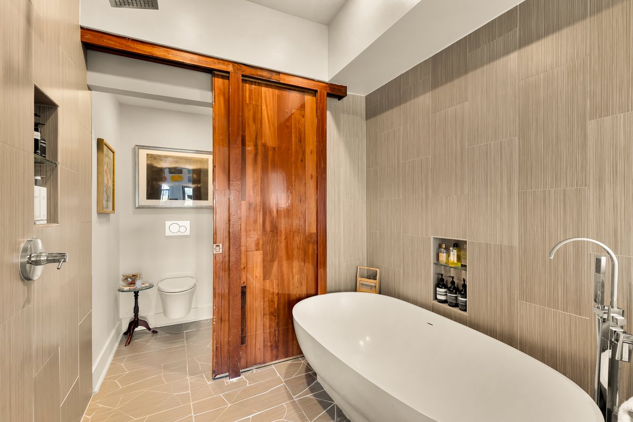 2419 1st Street NW Unit 2