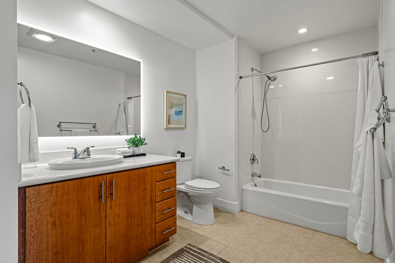 438 West Grand Ave #410