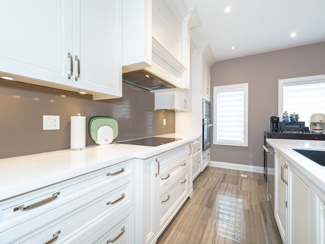 6 Point Pelee Lane