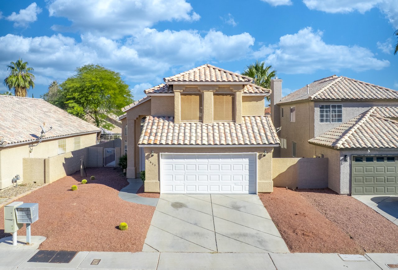 5620 Desert Creek Way