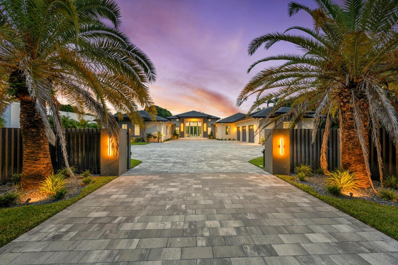 JUST LISTED: Modern Luxury Estate at 11240 SW 95th Street