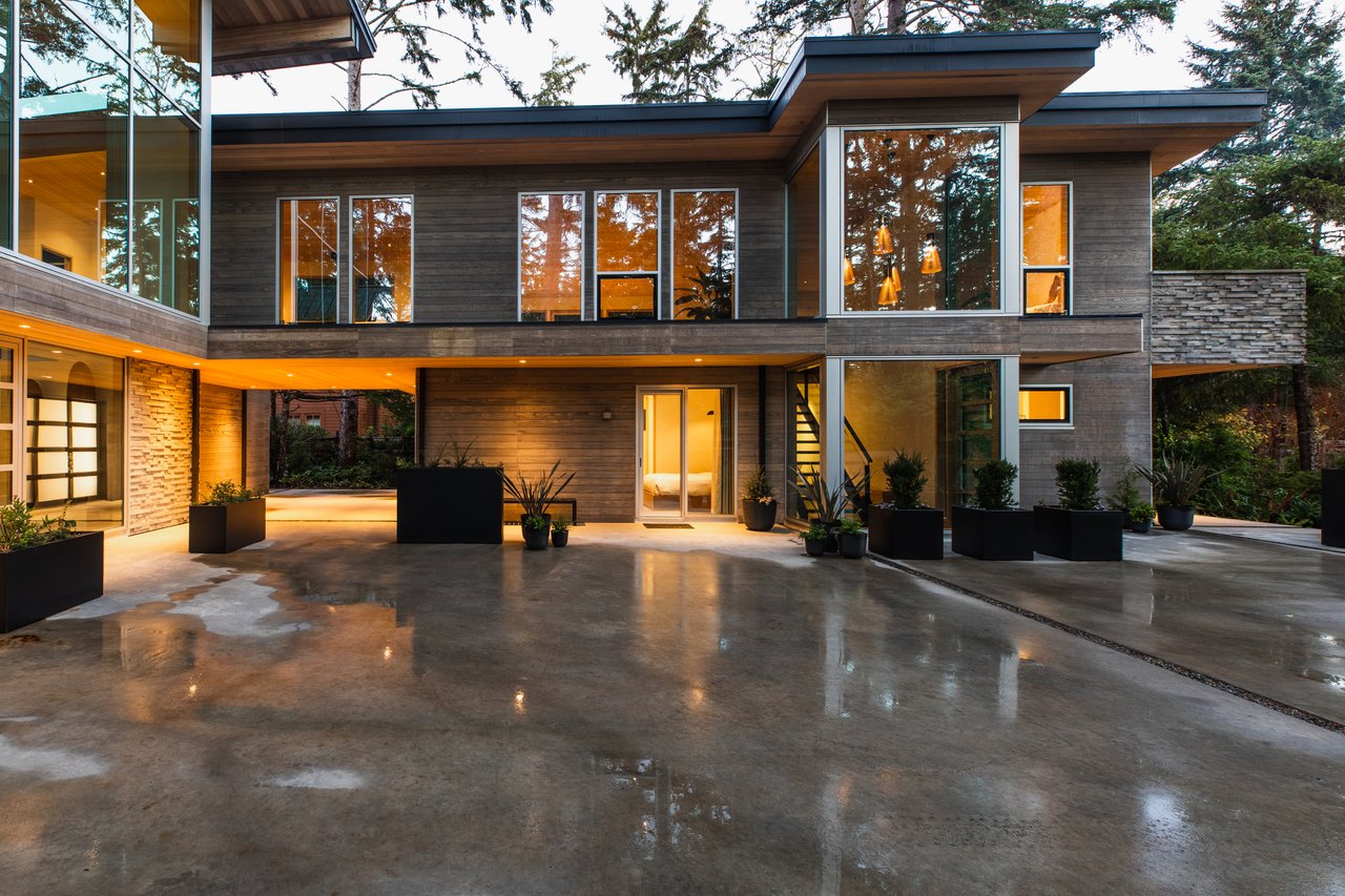 1305 Lynn Road