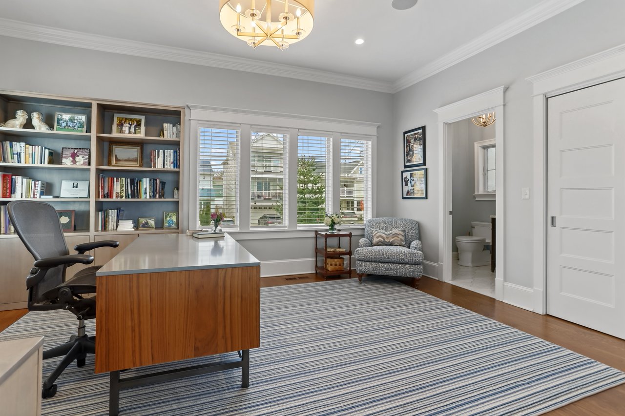 WATERFRONT LUXURY * PRIVATELY SOLD * RECORD SETTING PRICE