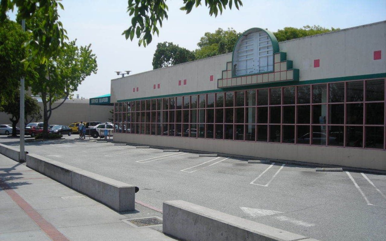 Breaking News: The Old Bell Market Space Has Been Awarded to Foodville