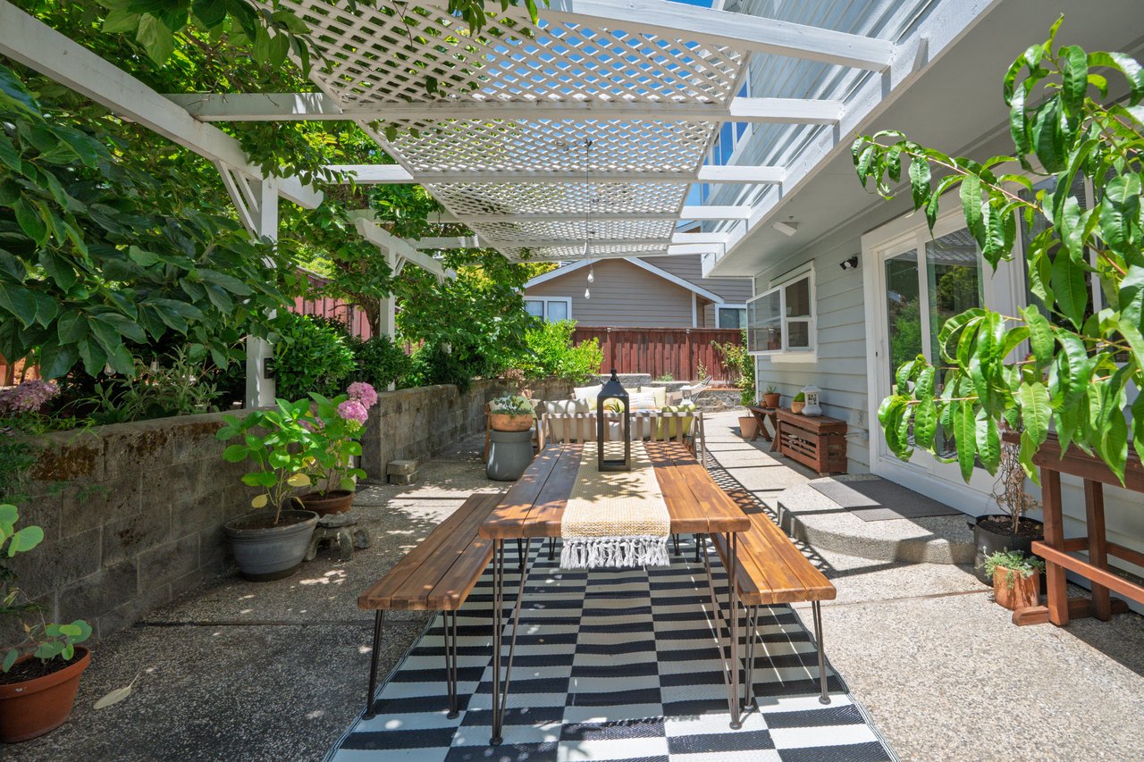 219 Butterfield Dr