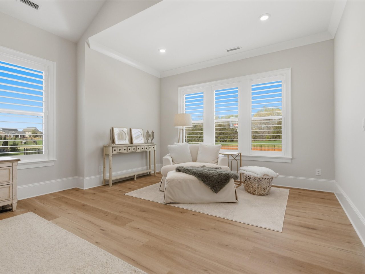 1008 Broadmoor