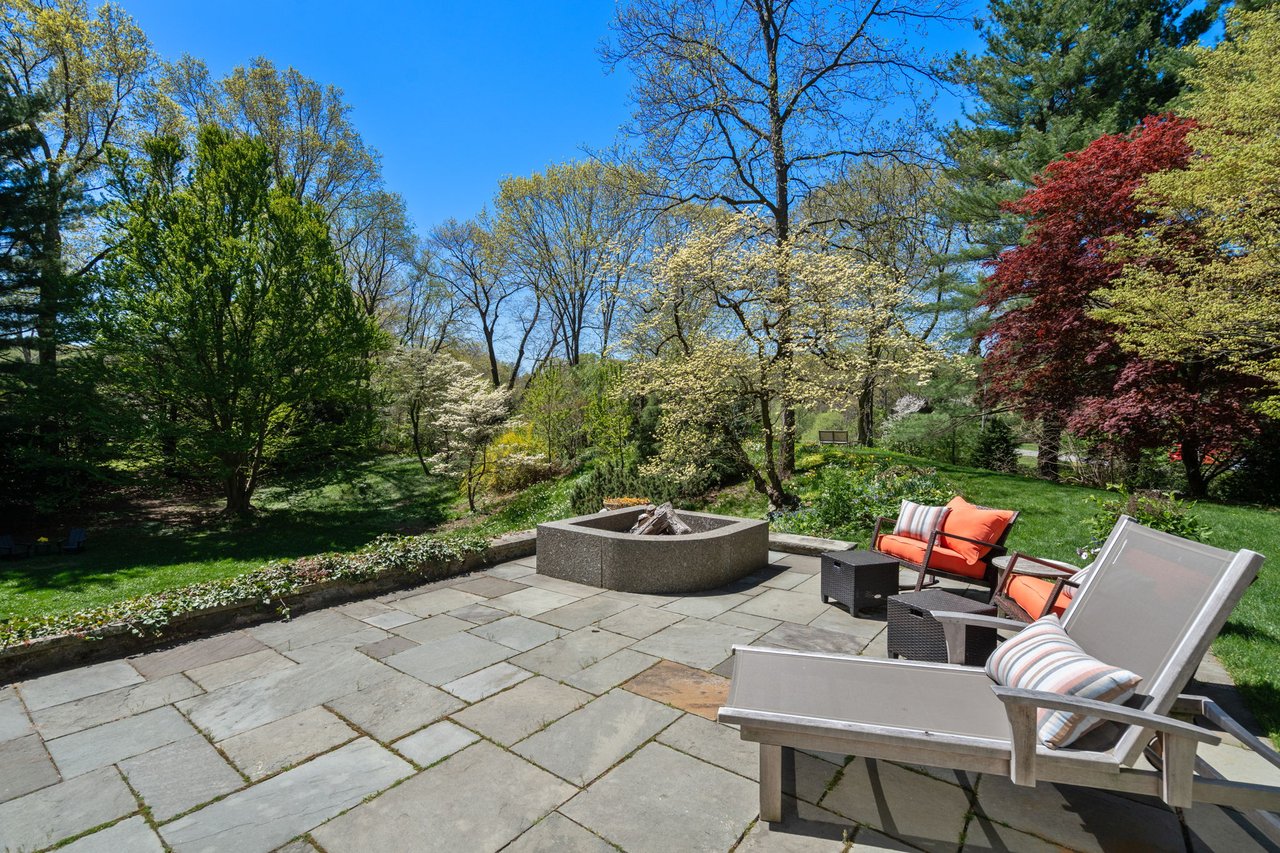 Renovated Georgian Colonial 