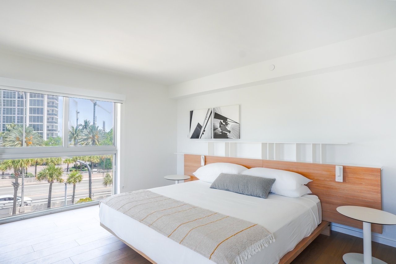 Beach Haus Bal Harbour Residences