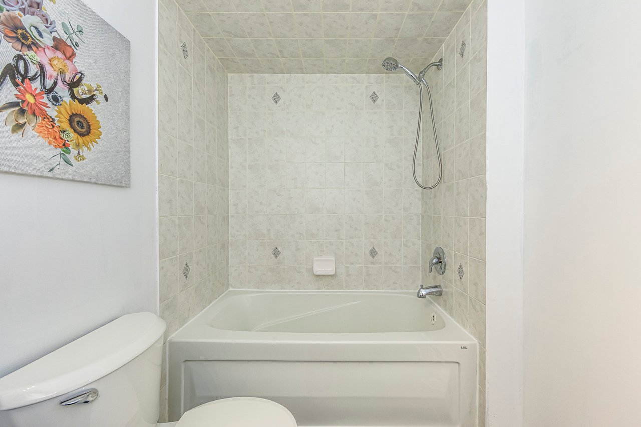 2281 Stone Glen Cres