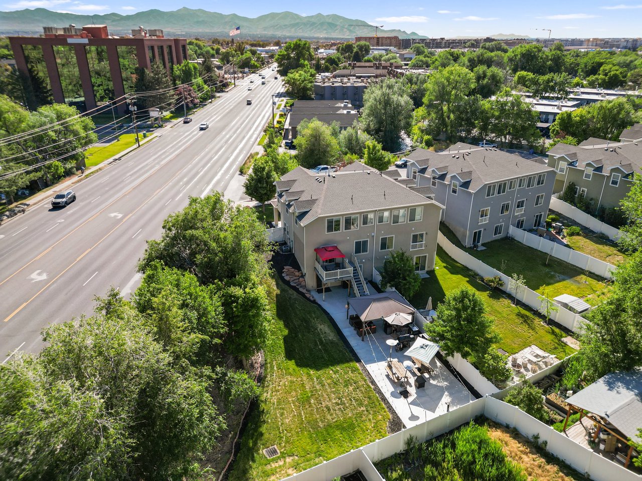 4475 S Lochnivar