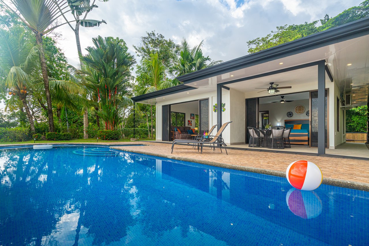 Breathtaking Ocean Sunset Views at Casa Iona, Ojochal