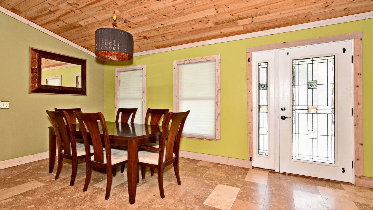 Three-Bedroom for Lease in Orlando's Bay Lakes Neighborhood