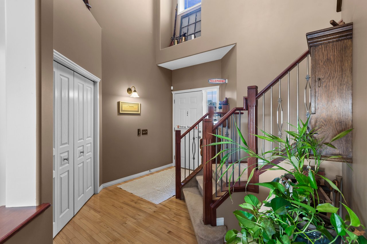 98 Tuscany Ravine Close NW