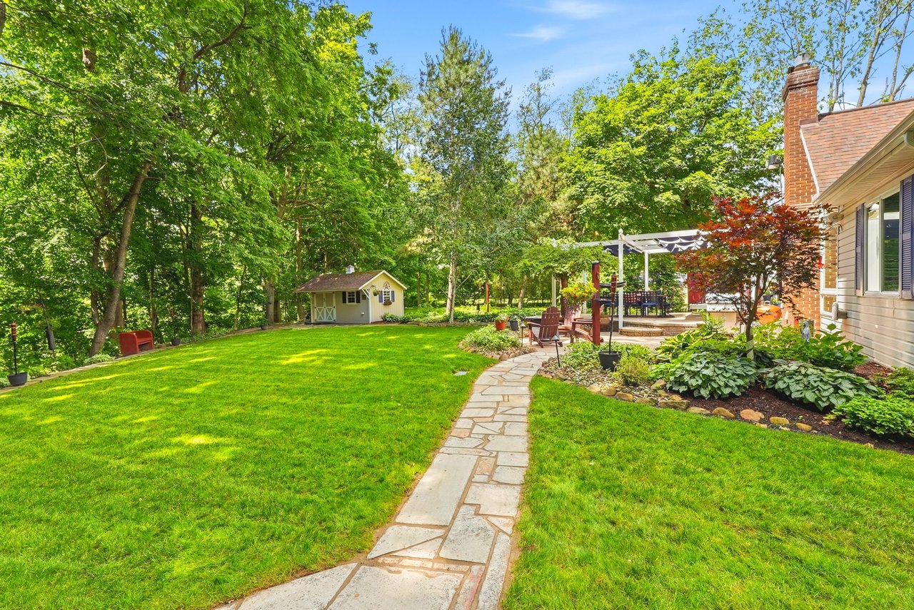 Stunning Metropark Retreat
