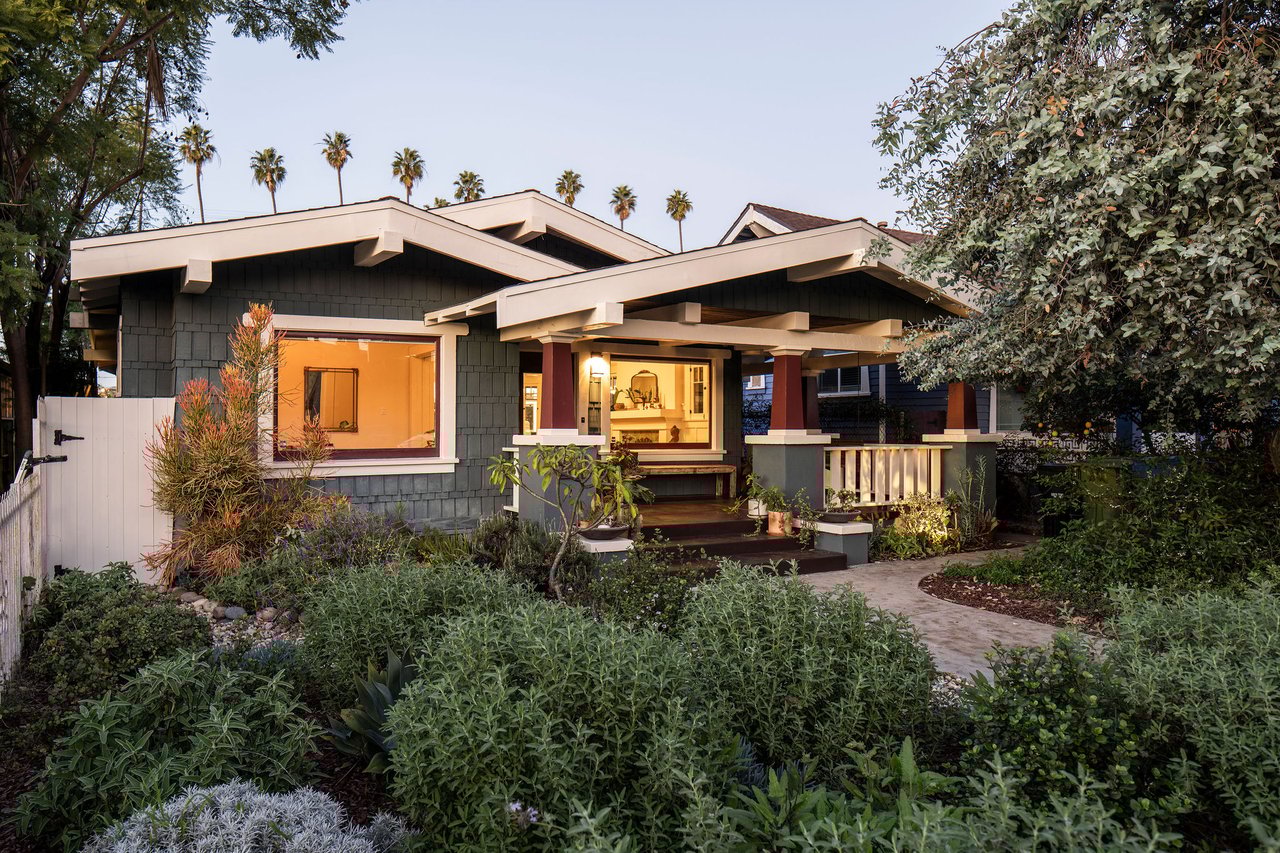 2321 W 31st St in Jefferson Park