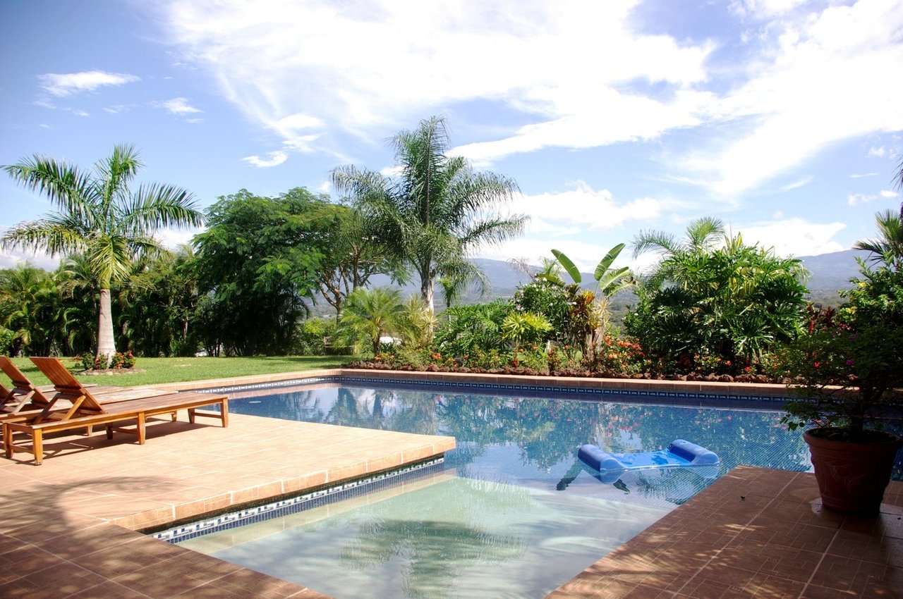 Luxurious Country Villa