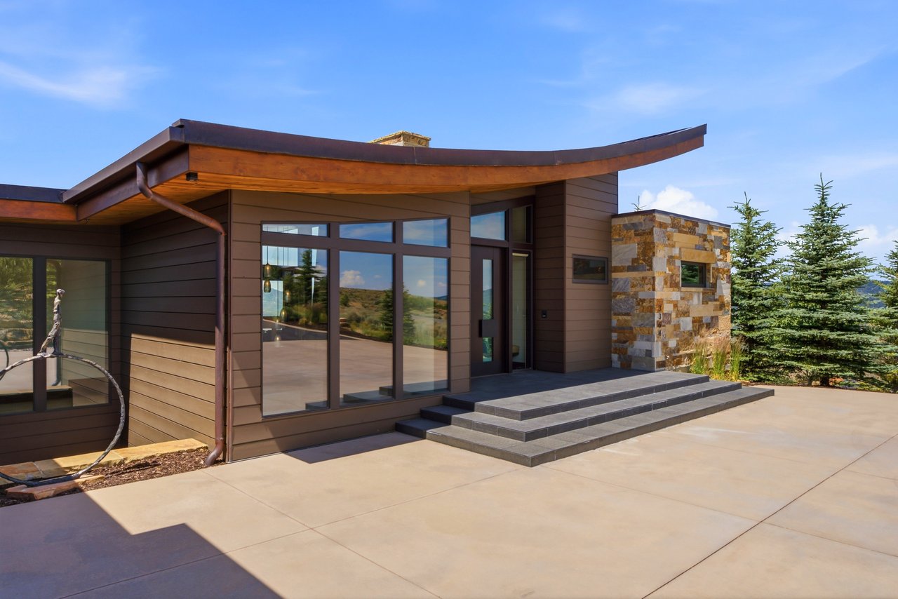 Top-of-Promontory Architectural Estate — Furnished & Turnkey - Front-Row Mountain Views
