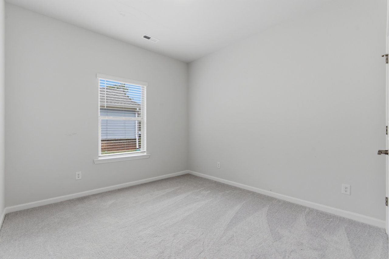 Stylish 4BR Home Near Athens & Madison