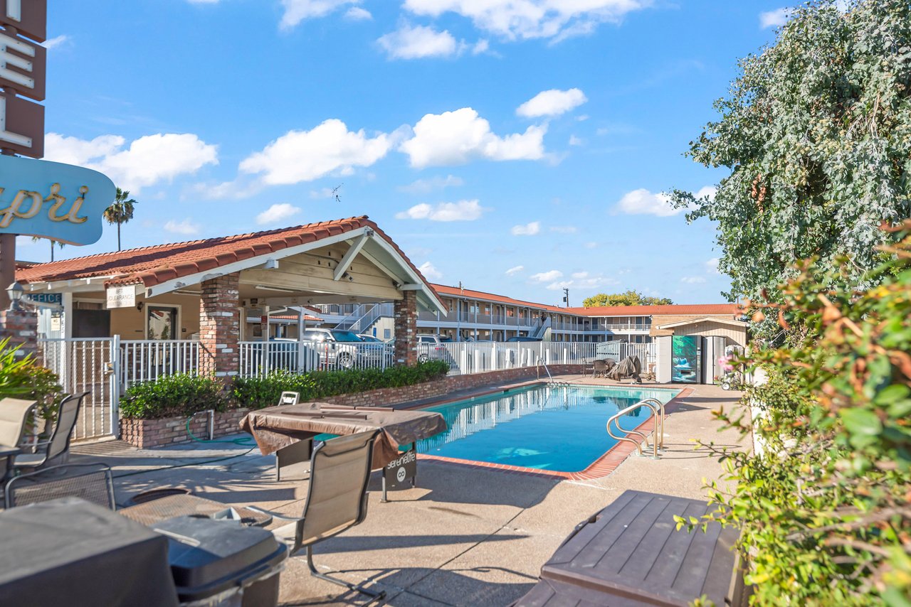 Rare 40 Unit Hotel For Sale in Santa Clara