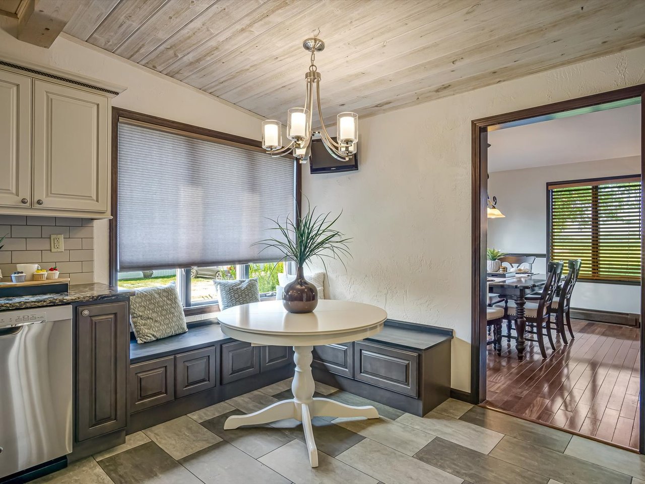 Spacious Country Home on Nearly 10 Acres – 2622 Kaiser Road 