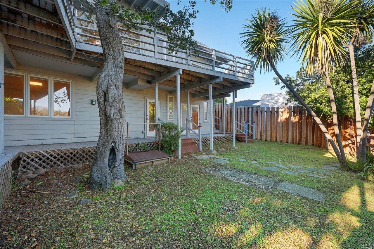 75 Monte Mar Dr