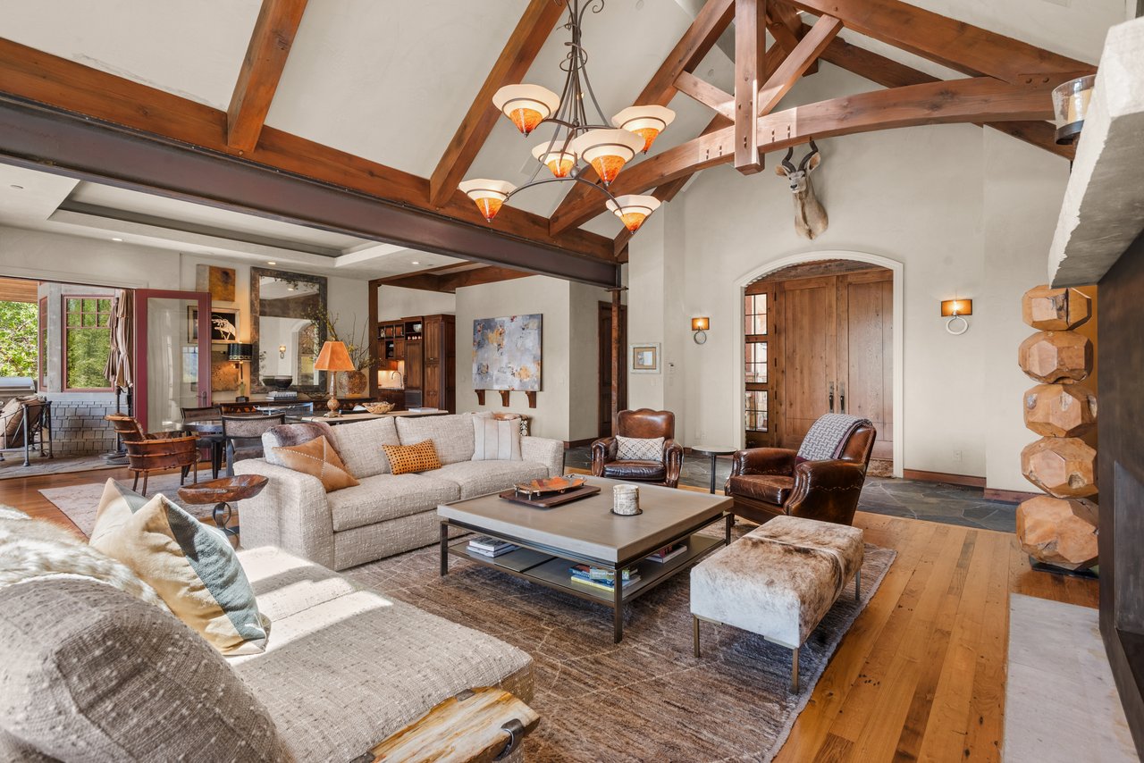 863 Hunter Creek