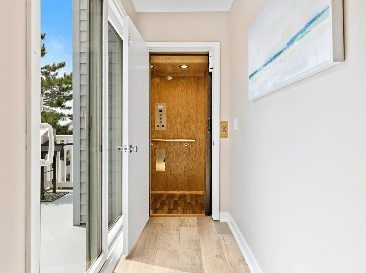 4 W Magnolia Ave 