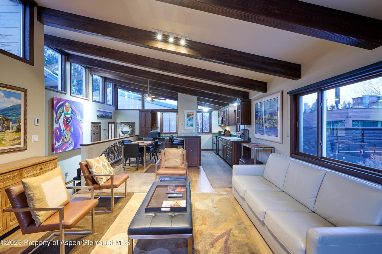 210 E Hyman Ave APT 6