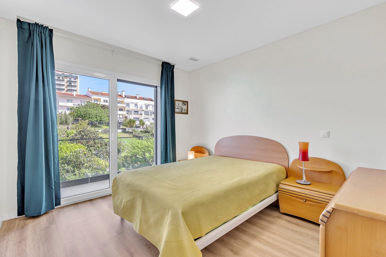 Bright Coastal Apartment with Large Terrace Just Steps from the Beach in Figueira da Foz