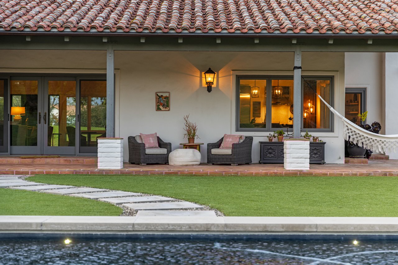 CONTEMPORARY HACIENDA with Privacy, Views, and Quality Craftsmanship