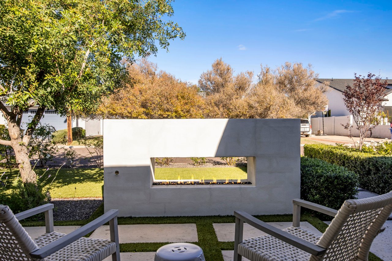 4119 E Indianola Ave