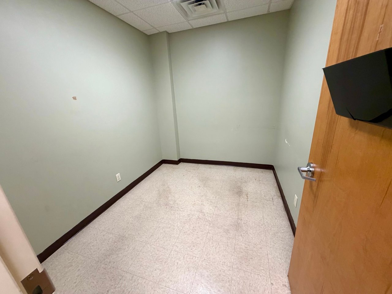 514 Mary Esther Cut Off NW