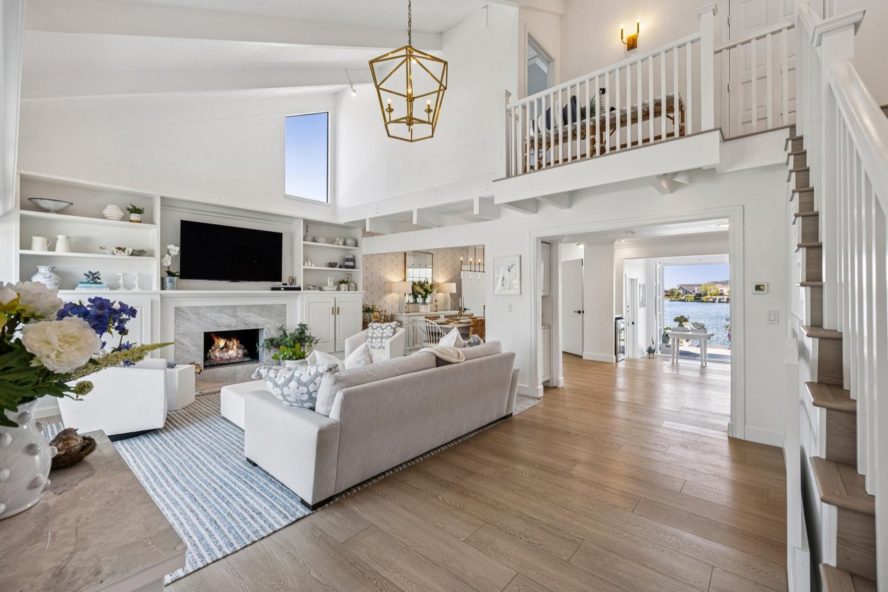 427 Riviera Circle