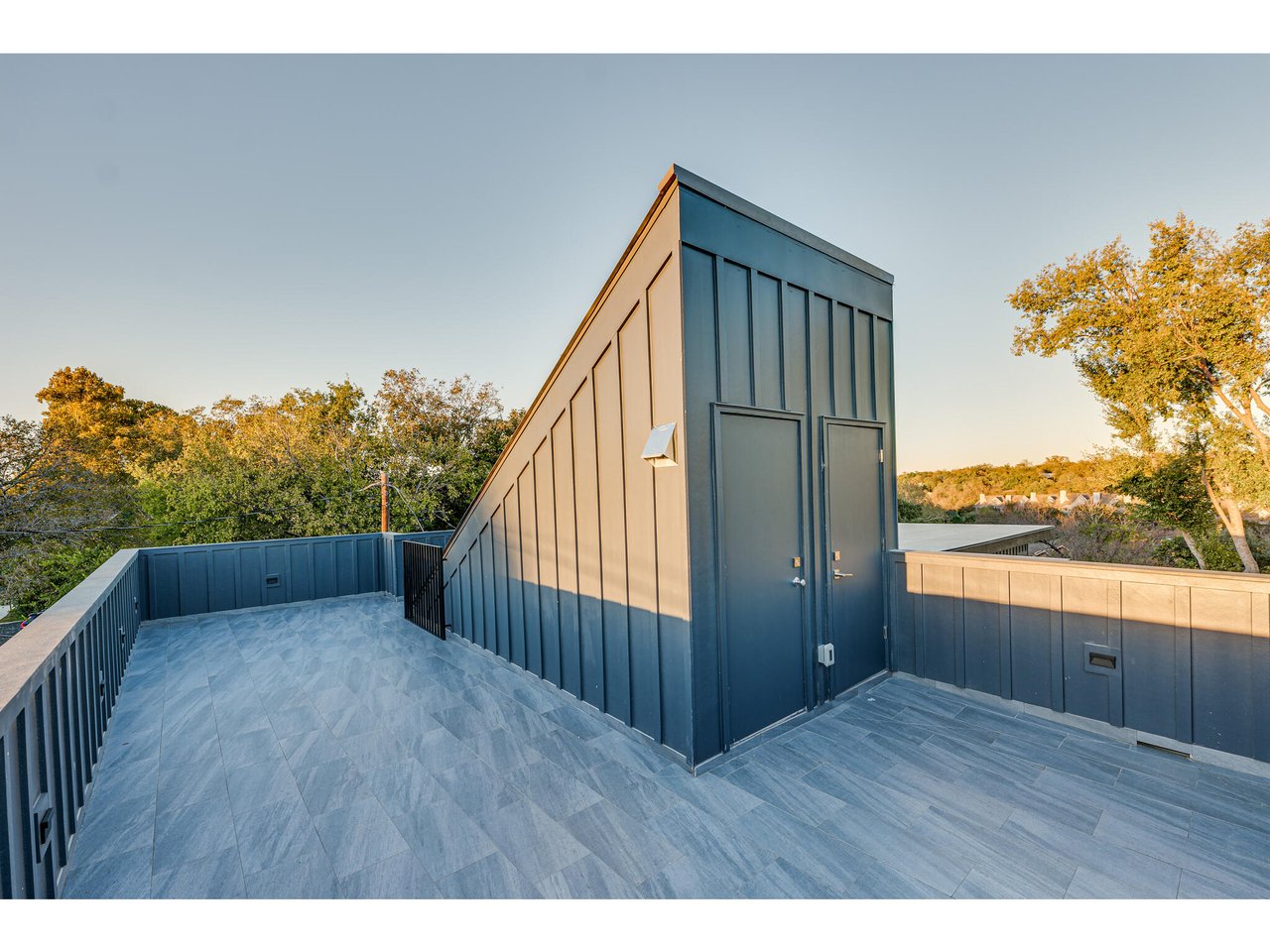 New Construction Luxury Lease in Central Austin with Guest House