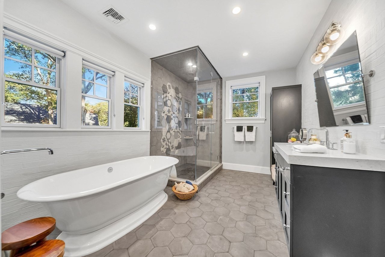 48 Country Club Road