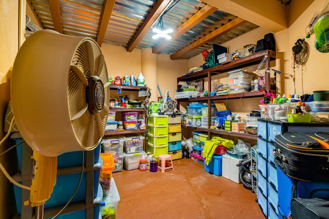 Luxury 4-Bed Villa with Ocean Views & Infinity Pool in Ojochal