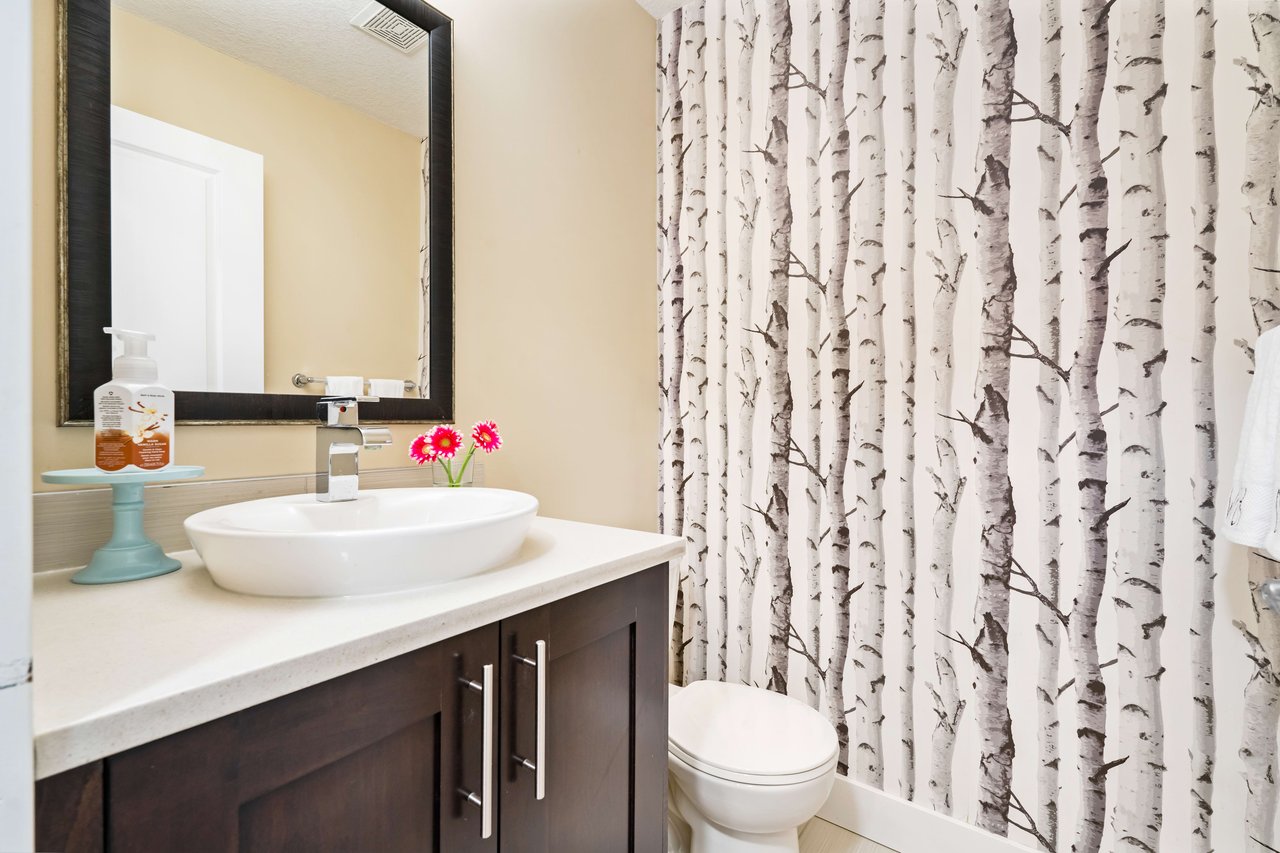 2020 27 Avenue SW Unit: 1
