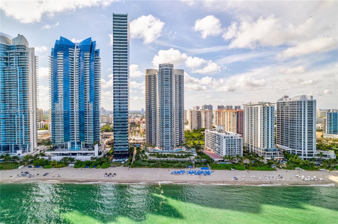 17201 Collins Ave #3708 Sunny Isles FL