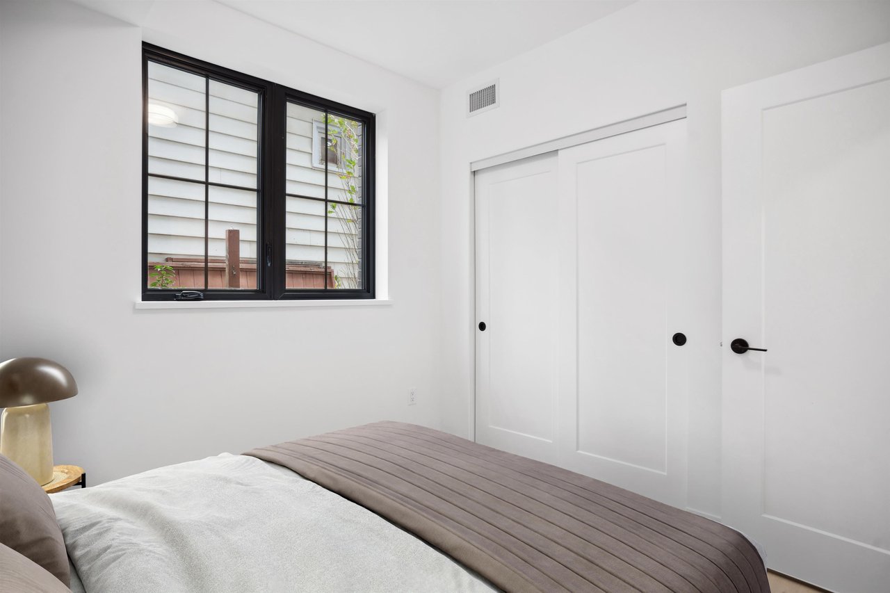 187 W King Edward Ave
