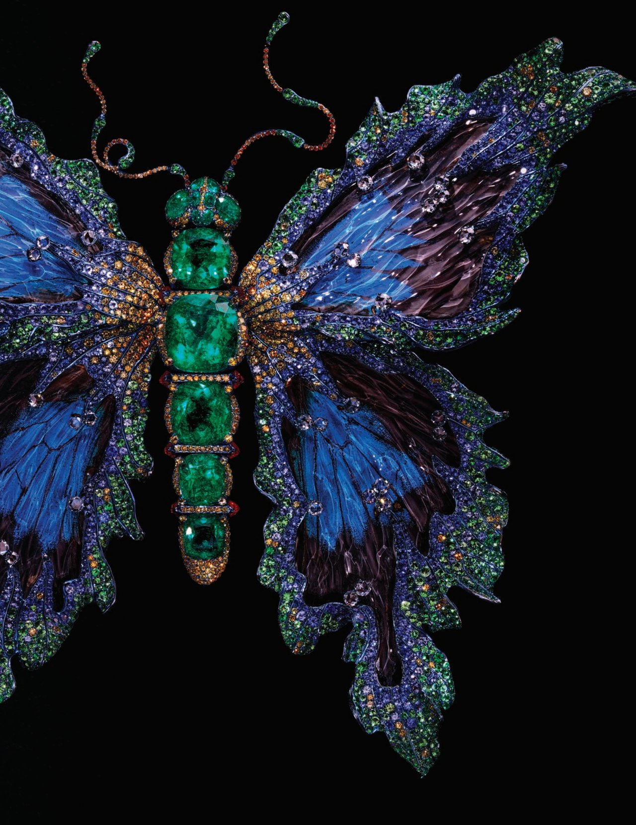 Inside the Coldwell Banker Global Luxury Magazine