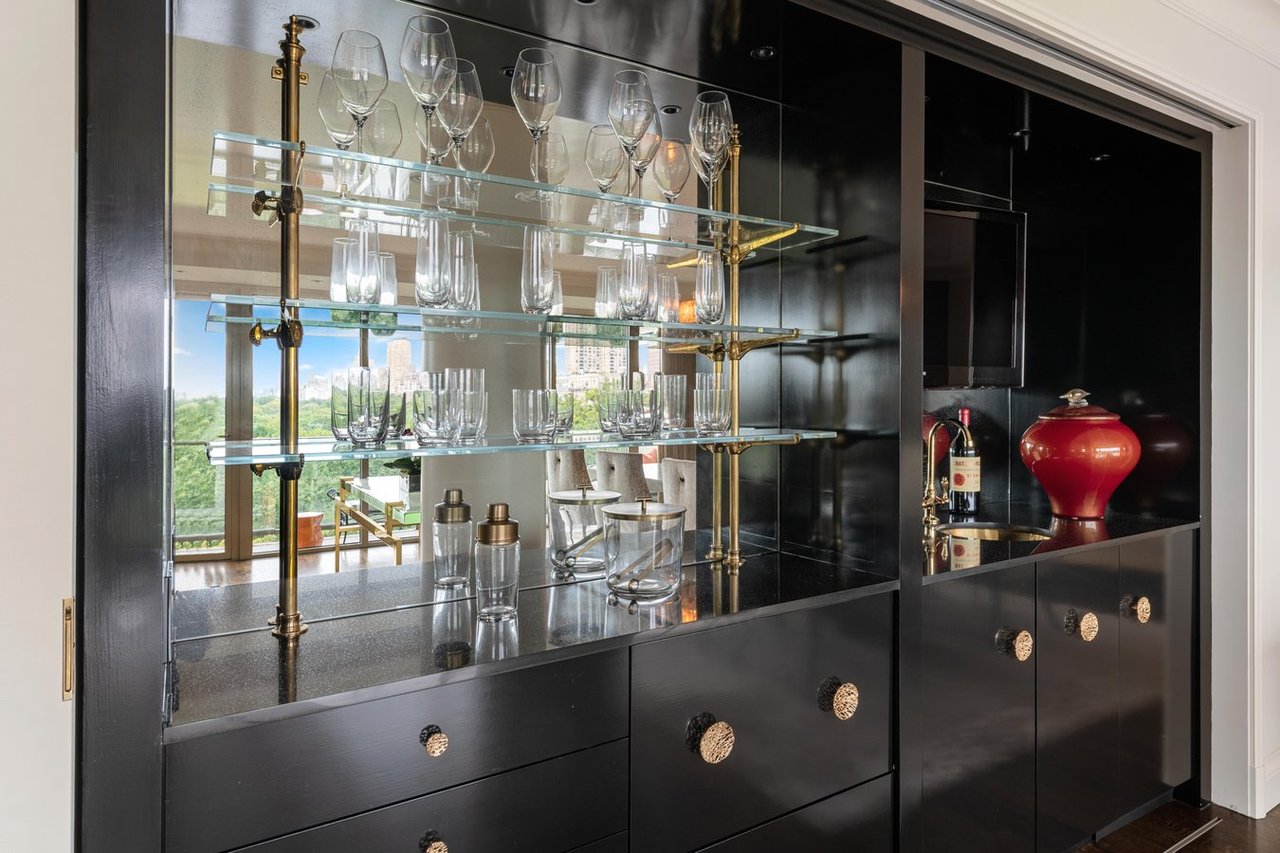 210 Central Park South, 11CD
