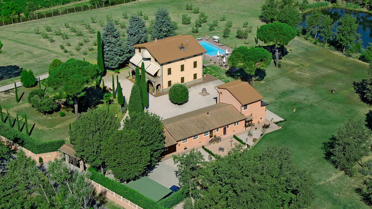 VILLA DI MEZZO