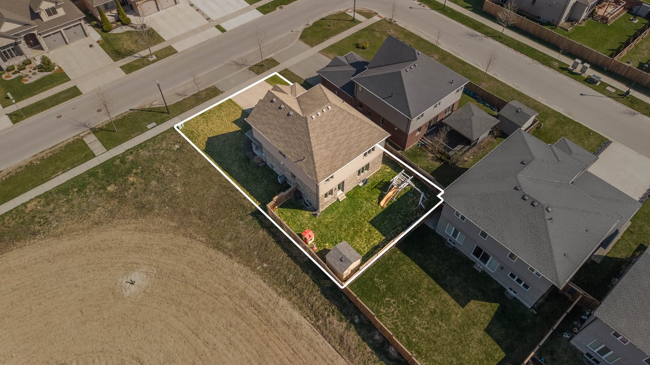 1537 Blackwell Boulevard London Ontario - Presented by The Gunn Real Estate Group  