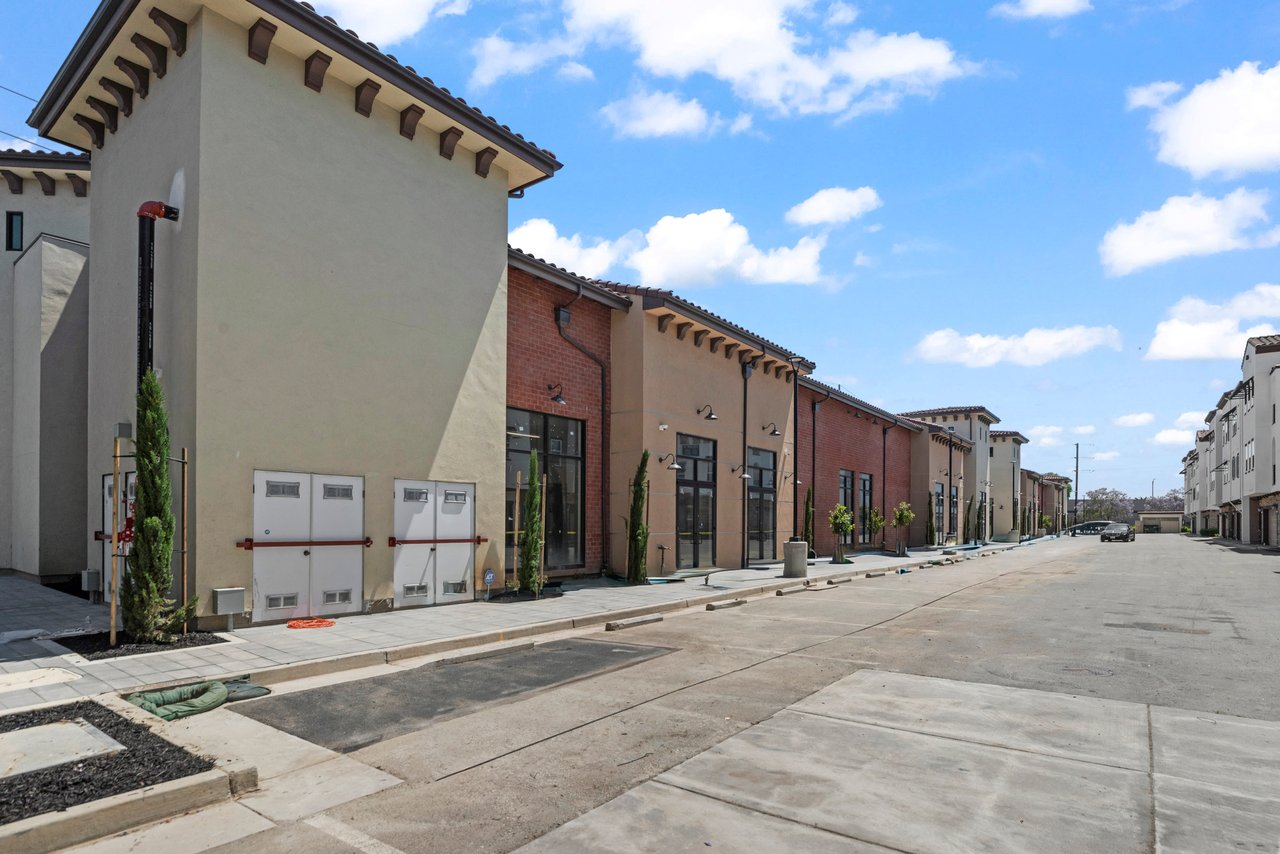 New Construction 7,750 SF Retail/Office Bldg. For Sale