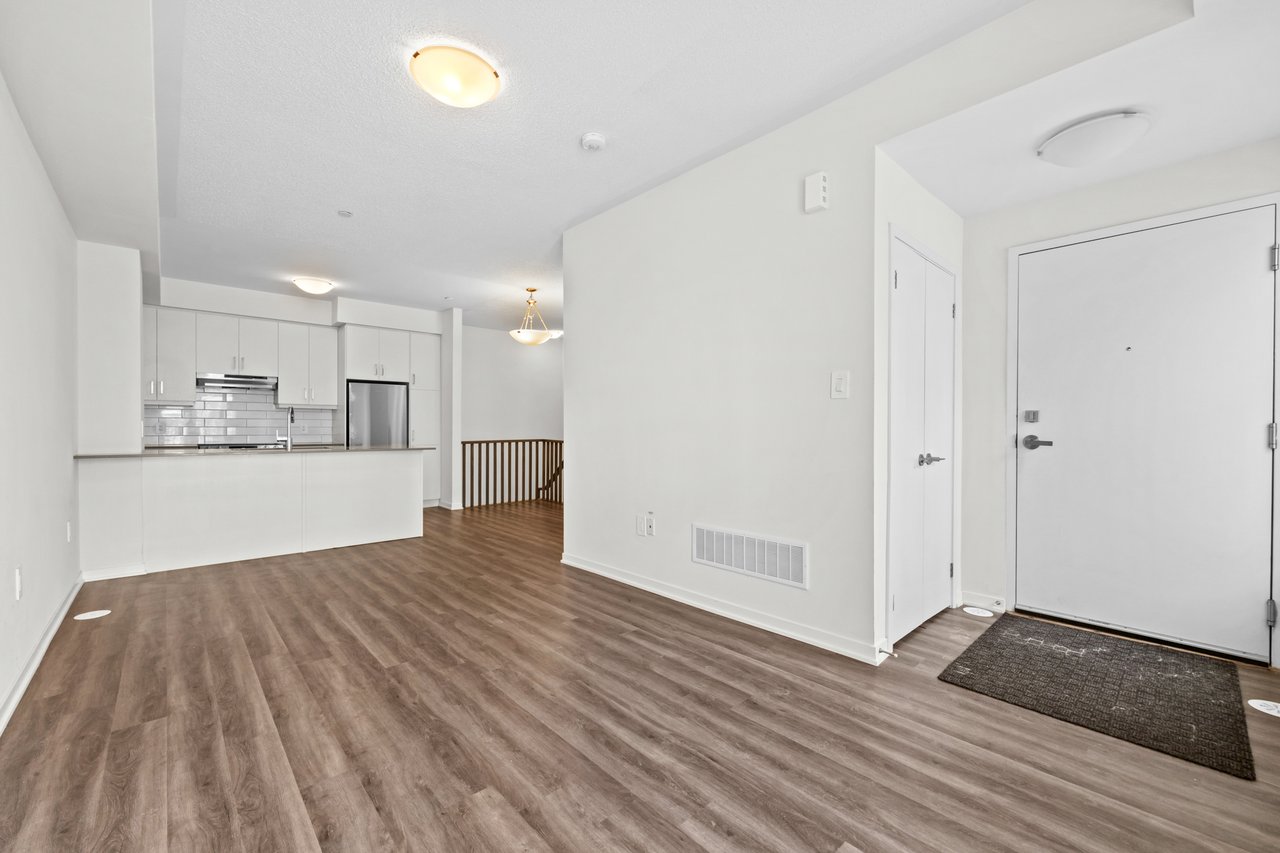 31 Honeycrisp Cres Townhouse 57