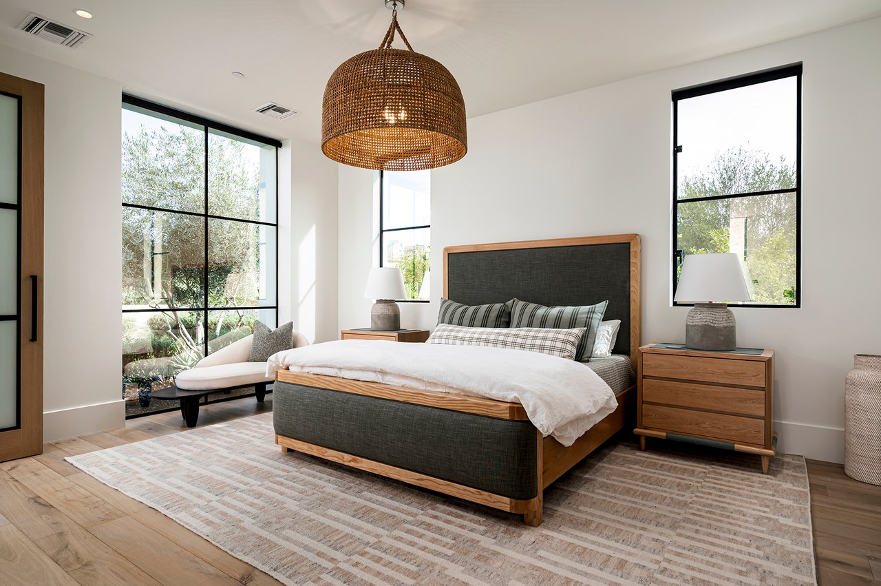 5029 E DESERT PARK Lane