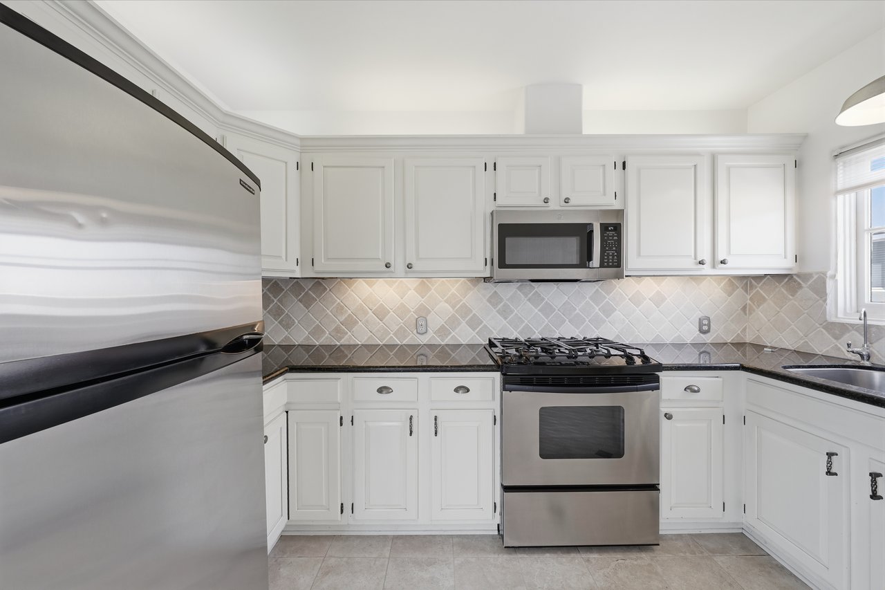 1602 The Strand (Entire Property)