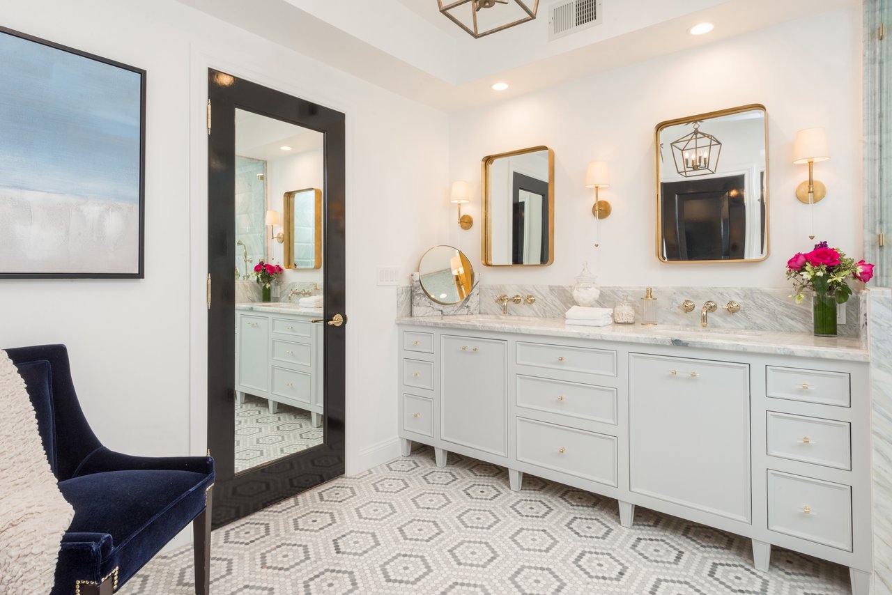 235 South Reeves Drive