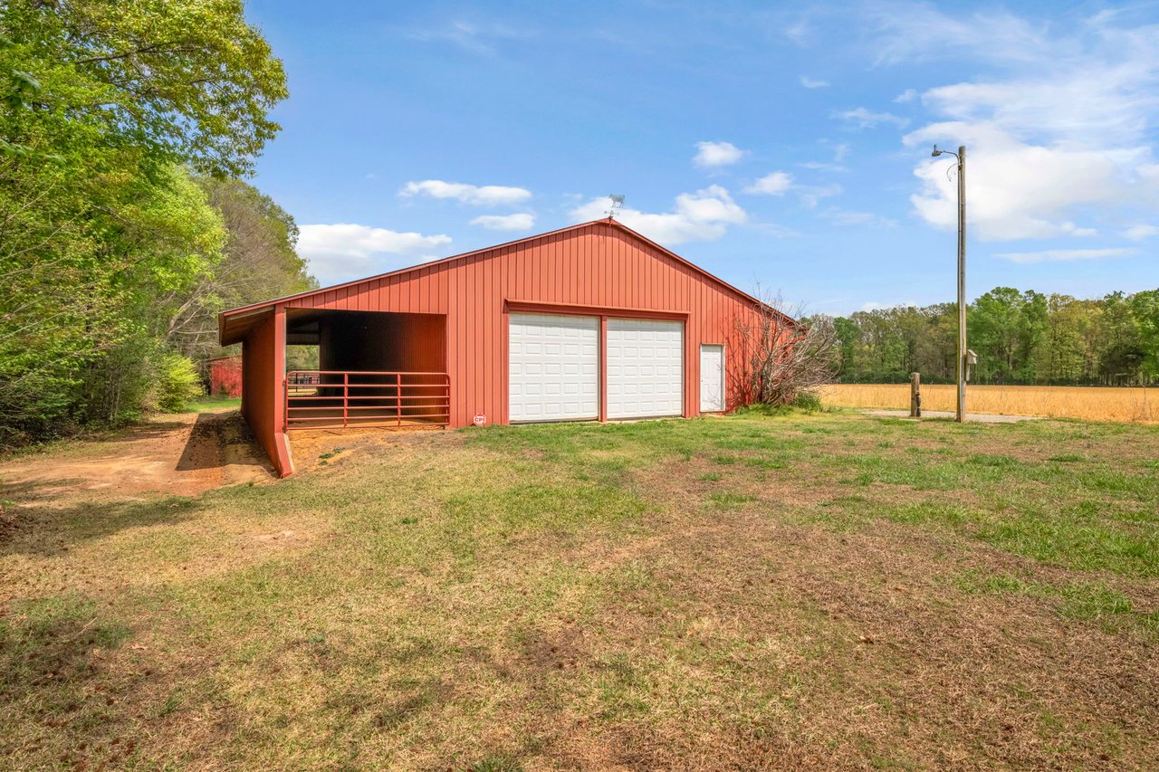 824 N Forest Hills School Rd