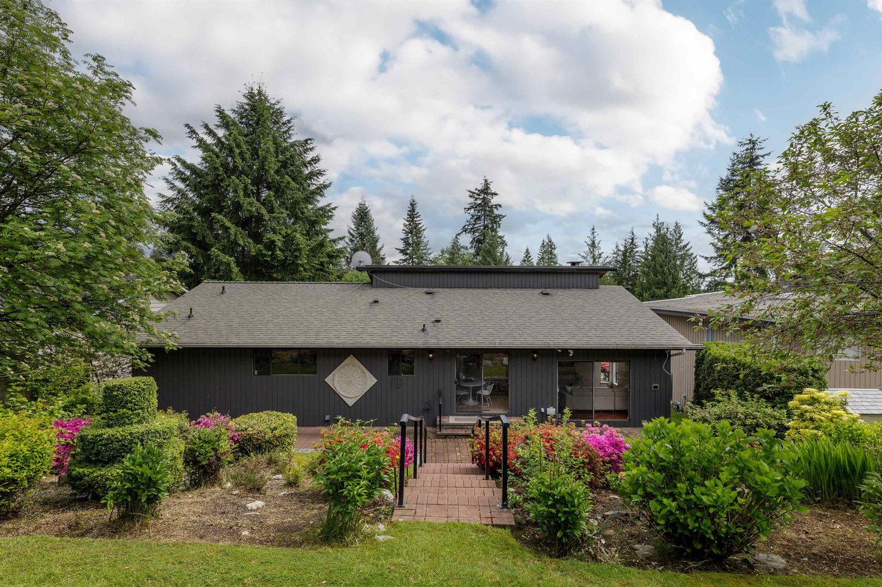 548 E Braemar Rd